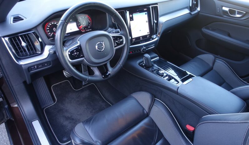 VOLVO V 60 T8 AWD HYBRIDE RECHARGEABLE GEARTRONIC R-DESIGN complet