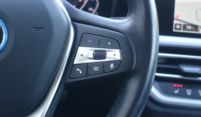 BMW 320 E TOURING HYBRIDE RECHARGEABLE 204 CH complet