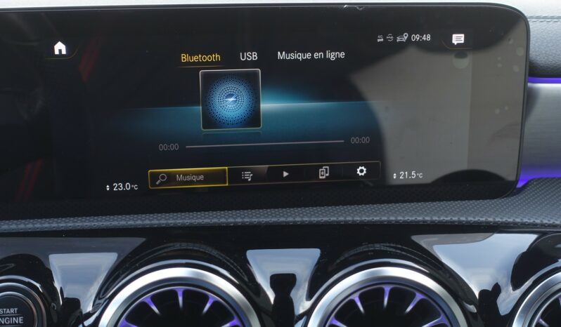 MERCEDES CLA 180D BERLINE AMG-LINE complet