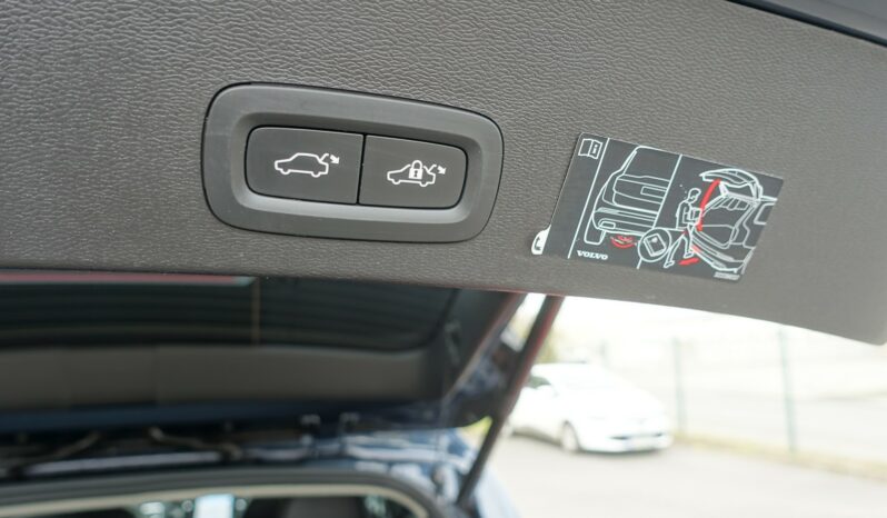 VOLVO XC 40 T5 HYBRIDE RECHARGEABLE GEARTRONIC 262 CH  INSCRIPTION complet
