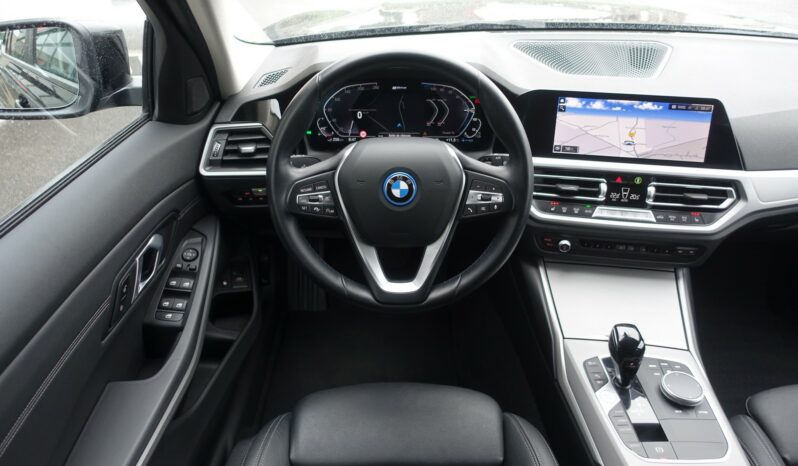 BMW 320 E TOURING HYBRIDE RECHARGEABLE 204 CH complet