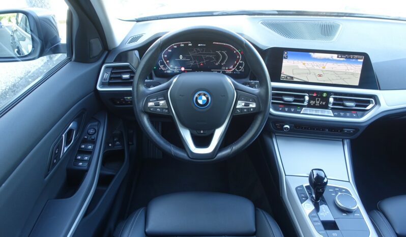 BMW 320 E TOURING HYBRIDE RECHARGEABLE 204 CH complet
