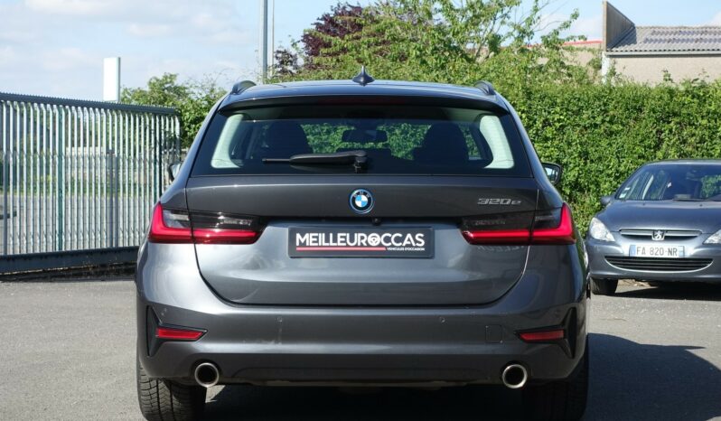 BMW 320 E TOURING HYBRIDE RECHARGEABLE 204 CH complet