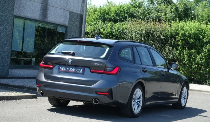 BMW 320 E TOURING HYBRIDE RECHARGEABLE 204 CH complet