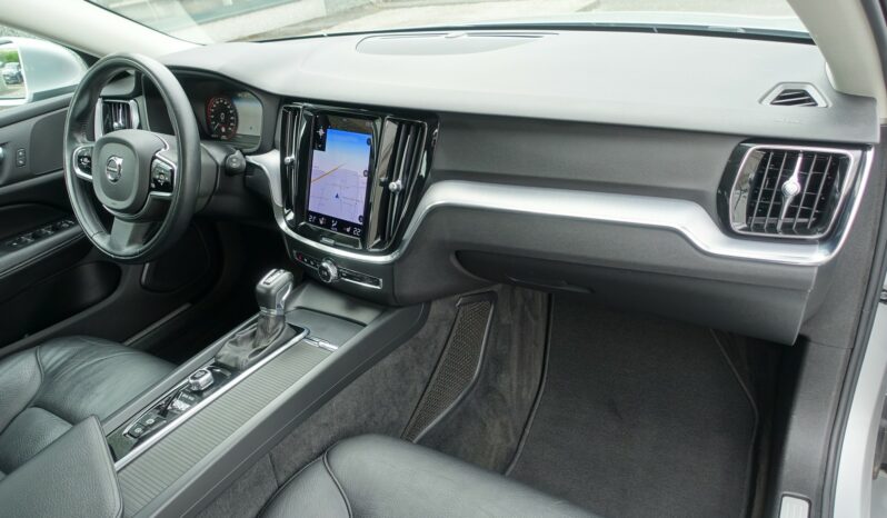 VOLVO V 60 D3 2.0 L GEARTRONIC 150CH  MOMENTUM complet