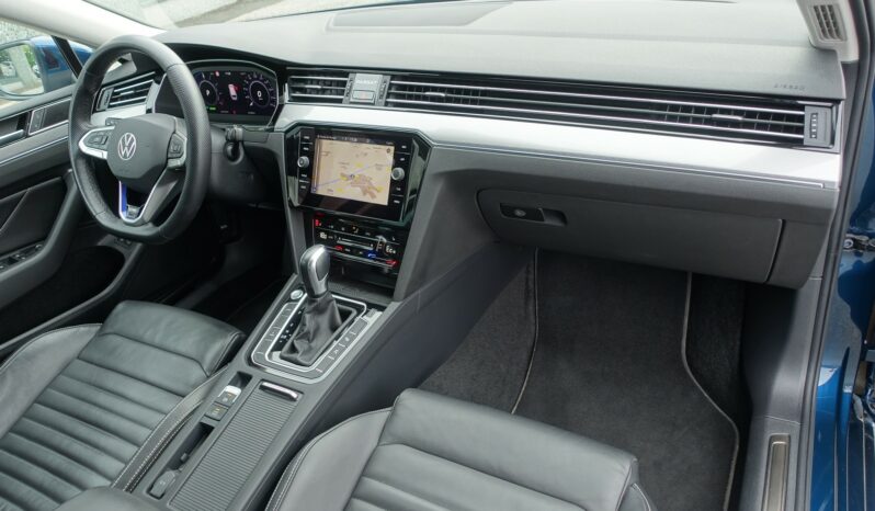 VOLKSWAGEN PASSAT SW 218 CH GTE HYBRIDE RECHARGEABLE DSG complet