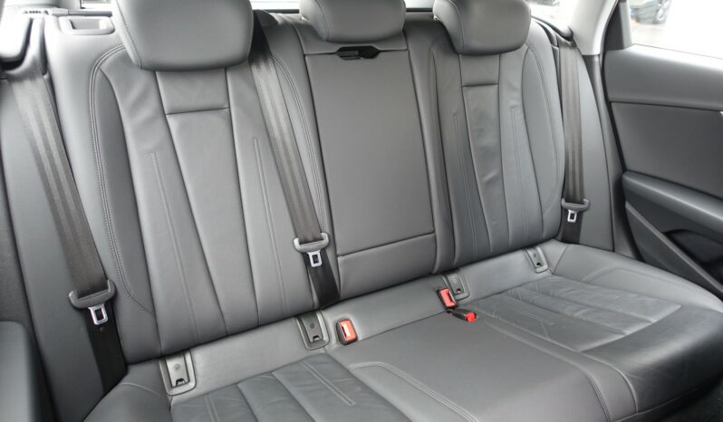 AUDI A4 AVANT 30 TDI MHEV S-TRONIC complet