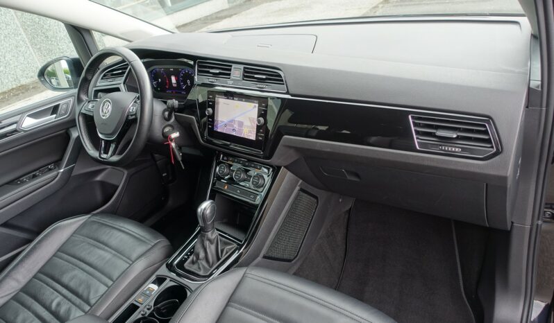 VOLKSWAGEN TOURAN 1.5L TSI DSG 150 CH  HIGHLINE complet
