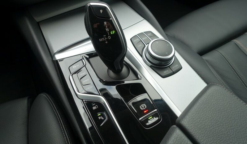 BMW 520 E HYBRIDE RECHARGEABLE 204 CH complet