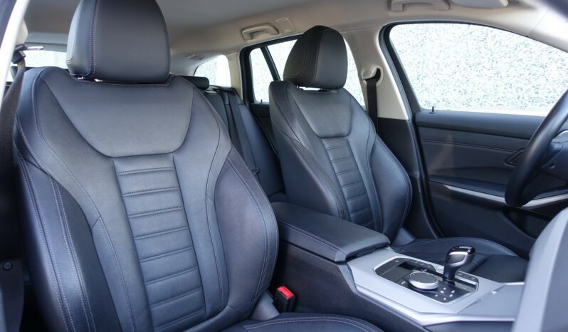 BMW 320 E TOURING HYBRIDE RECHARGEABLE 204 CH complet