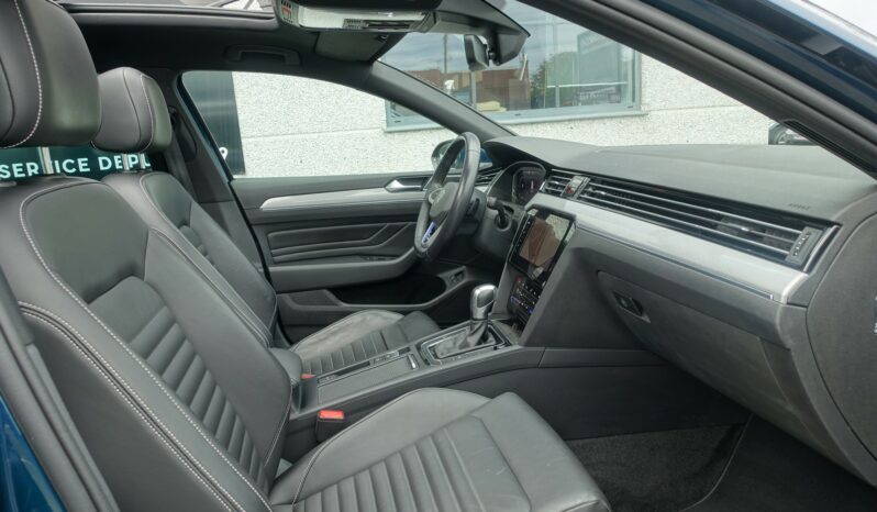 VOLKSWAGEN PASSAT SW 218 CH GTE HYBRIDE RECHARGEABLE DSG complet
