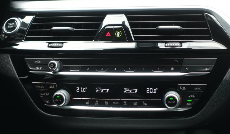 BMW 520 E HYBRIDE RECHARGEABLE 204 CH complet
