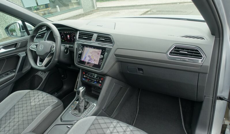 VOLKSWAGEN TIGUAN 245 CH E HYBRIDE RECHARGEABLE R-LINE complet