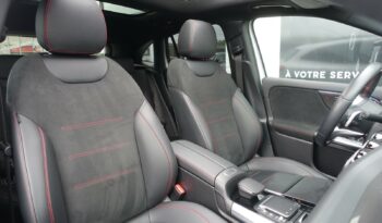 MERCEDES CLASSE GLA 250 E HYBRIDE RECHARGEABLE 262 CH AMG-LINE complet