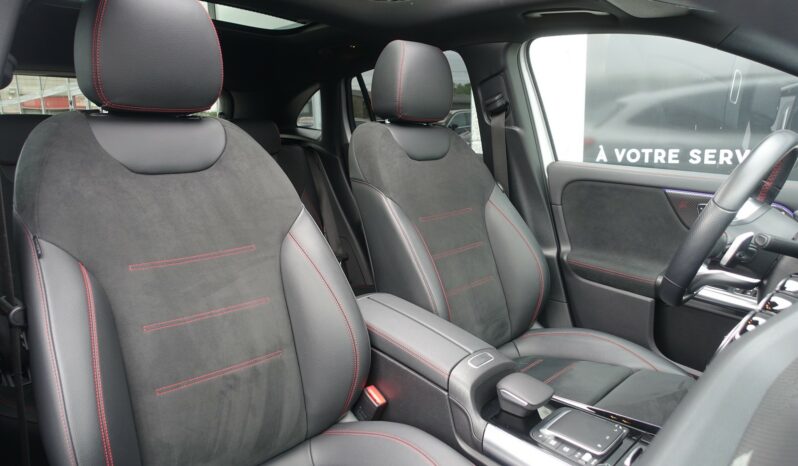 MERCEDES CLASSE GLA 250 E HYBRIDE RECHARGEABLE 262 CH AMG-LINE complet