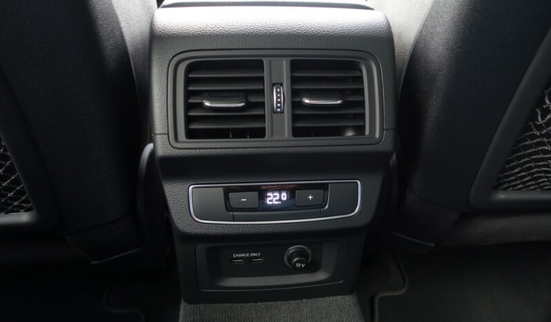 AUDI Q5 55 TFSI E 367 CH QUATTRO S-TRONIC HYBRIDE RECHARGEABLE S-LINE complet