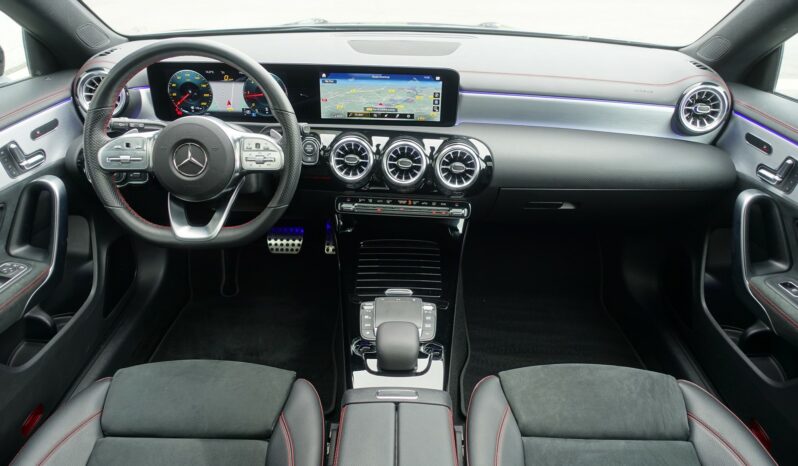 MERCEDES CLASSE CLA 200D SHOOTING BRAKE 150 CH AMG-LINE complet