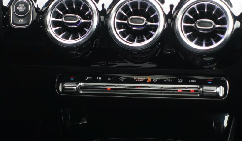 MERCEDES CLASSE CLA 200D SHOOTING BRAKE 150 CH AMG-LINE complet