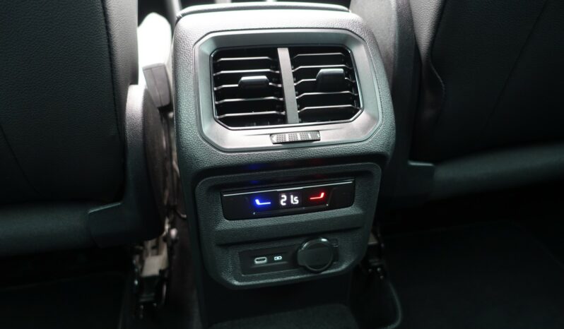 VOLKSWAGEN TIGUAN 245 CH E HYBRIDE RECHARGEABLE R-LINE complet