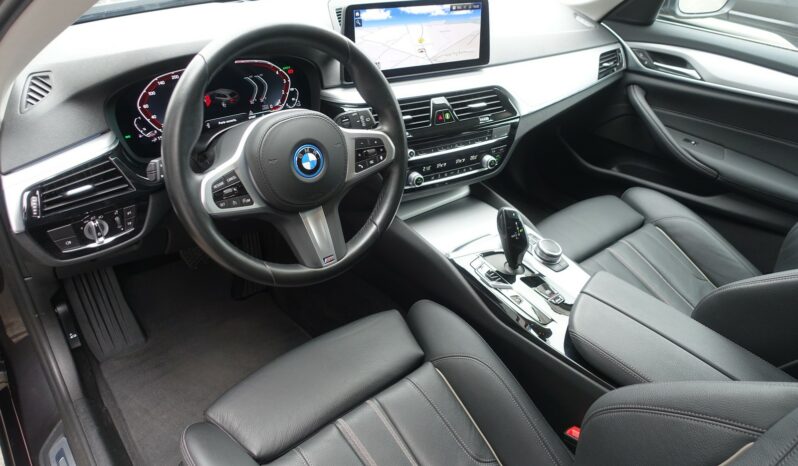 BMW 520 E HYBRIDE RECHARGEABLE 204 CH complet