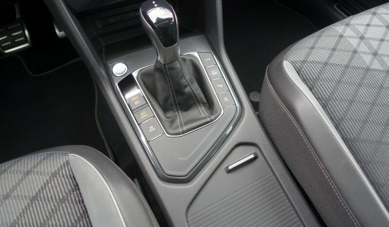 VOLKSWAGEN TIGUAN 245 CH E HYBRIDE RECHARGEABLE R-LINE complet