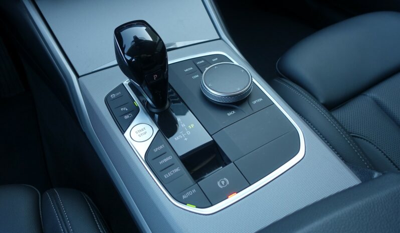 BMW 320 E TOURING HYBRIDE RECHARGEABLE 204 CH complet