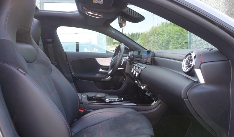 MERCEDES CLA 250 E 8G-DCT SHOOTING BRAKE 218 CH HYBRIDE RECHARGEABLE  AMG-LINE complet