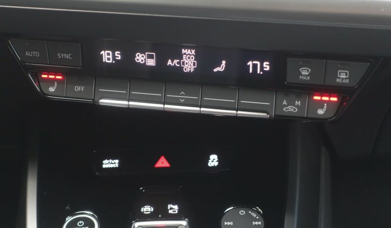 AUDI Q4 40 E-TRON S-TRONIC 204 CH complet