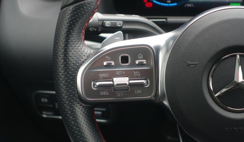 MERCEDES CLASSE GLA 250 E HYBRIDE RECHARGEABLE 262 CH AMG-LINE complet