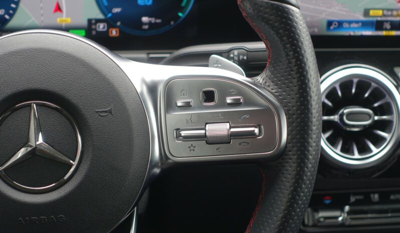MERCEDES CLASSE GLA 250 E HYBRIDE RECHARGEABLE 262 CH AMG-LINE complet