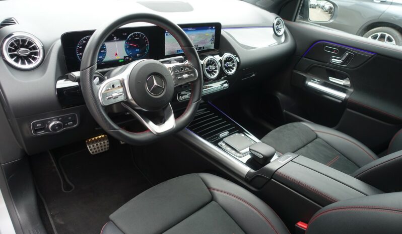MERCEDES CLASSE GLA 250 E HYBRIDE RECHARGEABLE 262 CH AMG-LINE complet