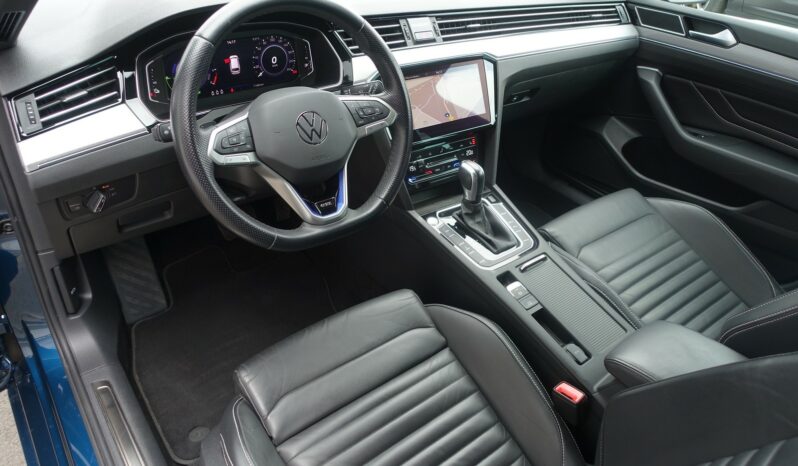 VOLKSWAGEN PASSAT SW 218 CH GTE HYBRIDE RECHARGEABLE DSG complet