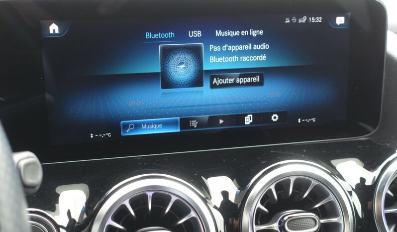 MERCEDES CLASSE GLA 250 E HYBRIDE RECHARGEABLE 262 CH AMG-LINE complet