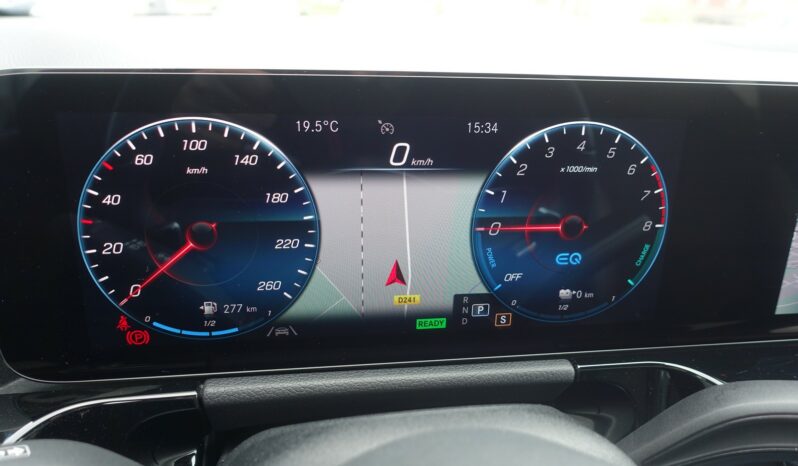 MERCEDES CLASSE GLA 250 E HYBRIDE RECHARGEABLE 262 CH AMG-LINE complet