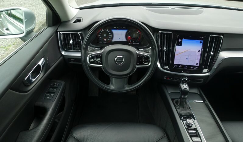 VOLVO V 60 D3 2.0 L GEARTRONIC 150CH  MOMENTUM complet