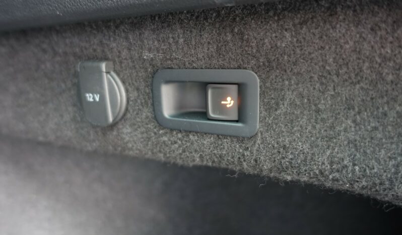 VOLKSWAGEN PASSAT SW 218 CH GTE HYBRIDE RECHARGEABLE DSG complet