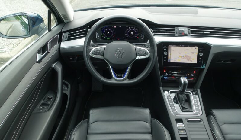 VOLKSWAGEN PASSAT SW 218 CH GTE HYBRIDE RECHARGEABLE DSG complet