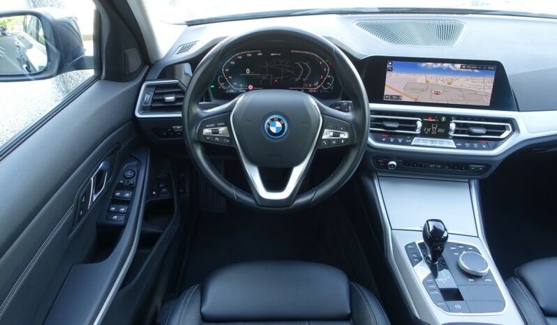 BMW 320 E TOURING HYBRIDE RECHARGEABLE 204 CH complet