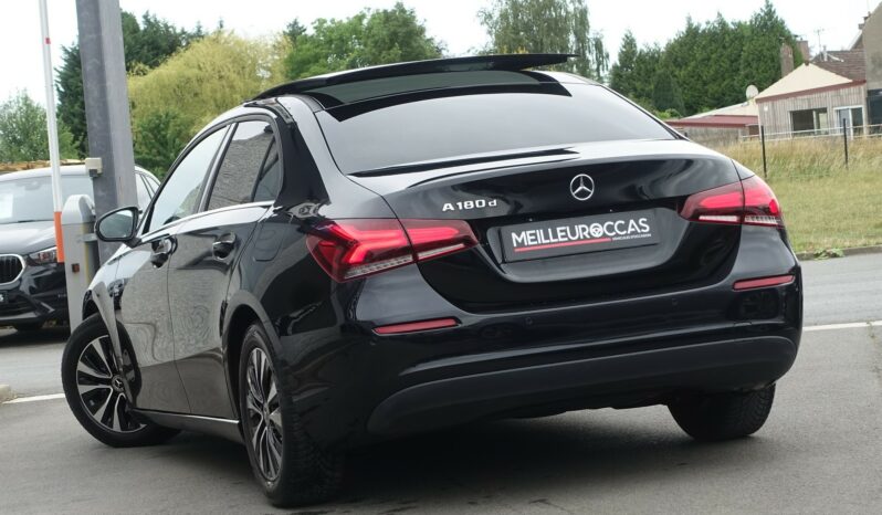MERCEDES CLASSE A BERLINE 180d DCT complet
