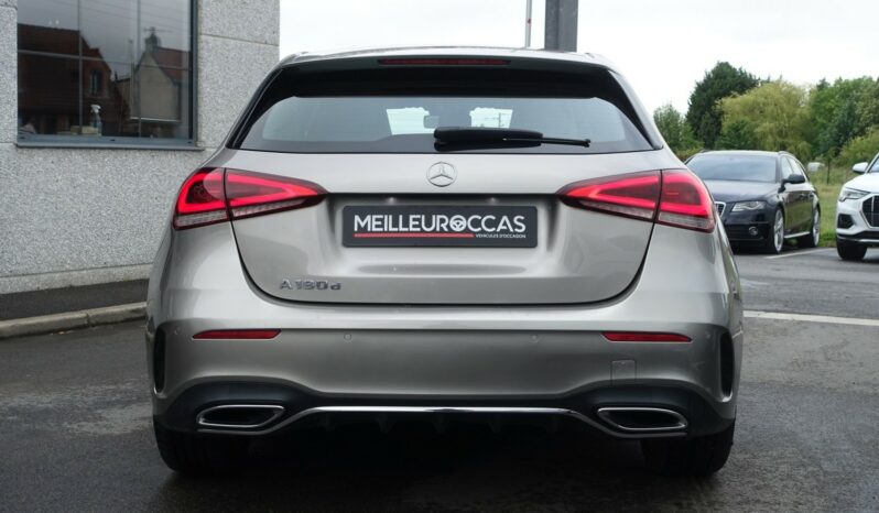MERCEDES CLASSE A 180d AMG-LINE complet