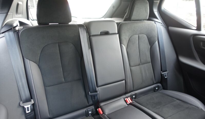VOLVO XC 40 T4 HYBRIDE RECHARGEABLE GEARTRONIC 211 CH R-DESIGN complet