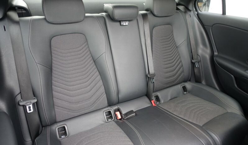 MERCEDES CLASSE A BERLINE 180d DCT complet