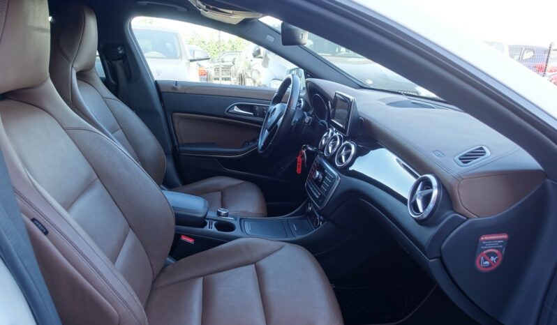 MERCEDES CLASSE CLA 200 BERLINE 7G-Dct complet