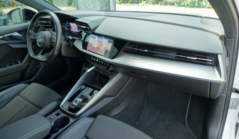 AUDI A3 SPORTBACK 45 COMPETITION TFSI E TRON S-TRONIC 245 CH HYBRIDE RECHARGEABLE  S-LINE complet