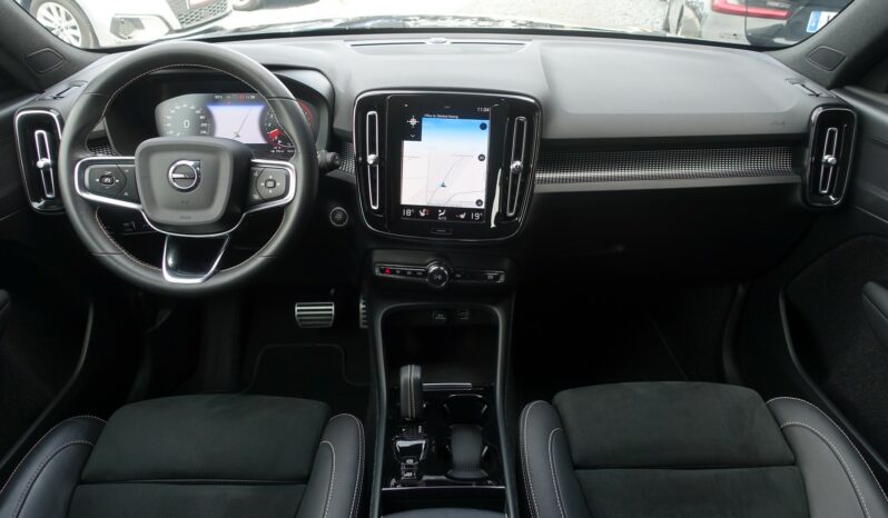 VOLVO XC 40 T4 HYBRIDE RECHARGEABLE GEARTRONIC 211 CH R-DESIGN complet