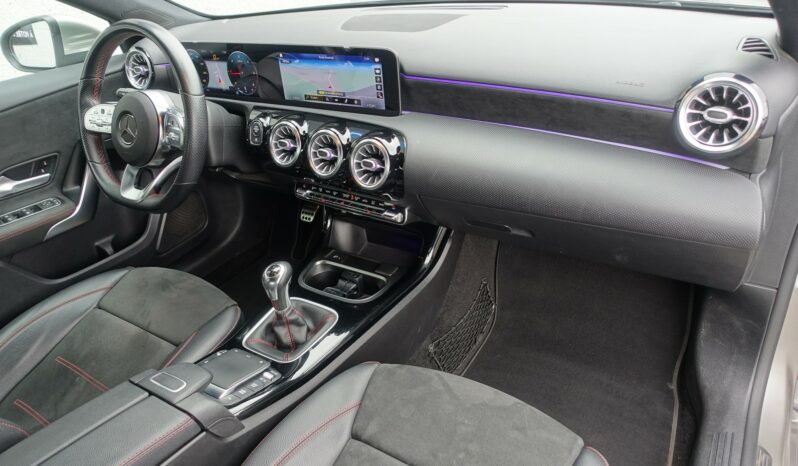 MERCEDES CLASSE A 180d AMG-LINE complet