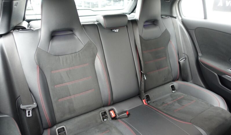 MERCEDES CLASSE A 180d AMG-LINE complet