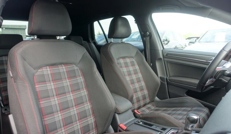 VOLKSWAGEN GOLF VII 2.0 GTI PERFORMANCE DSG7 245CH complet