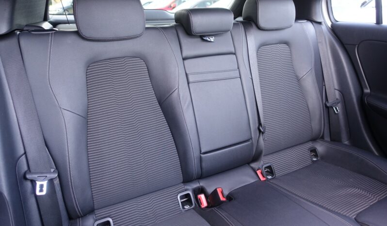 MERCEDES CLASSE A 200 E 7G-DCT 163 CH AMG-LINE complet