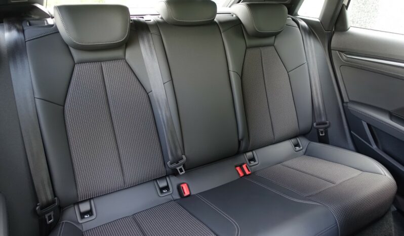 AUDI A3 SPORTBACK 45 COMPETITION TFSI E TRON S-TRONIC 245 CH HYBRIDE RECHARGEABLE  S-LINE complet